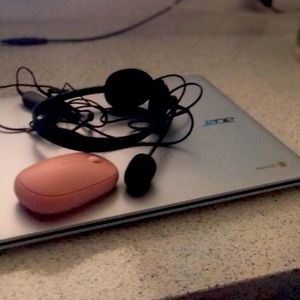 Hi , I’m selling my new Acer chrome book 2022 it’s brand new never been use